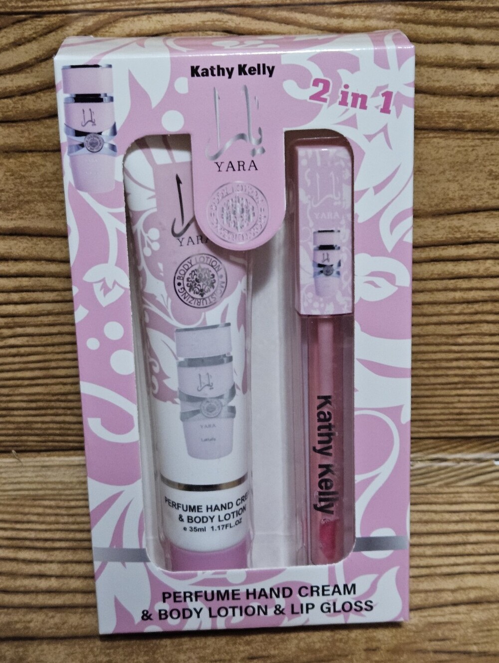 Yara Kathy Kelly 2-in-1 Hand Cream & Lip Gloss Set Pink - Picture 2 of 4